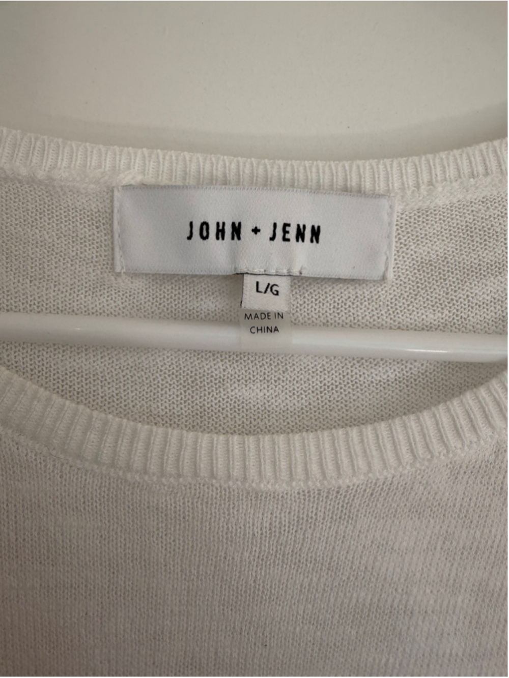 John + Jenn White “CIAO” Graphic Knit T-Shirt Size L/G - Picture 3 of 6